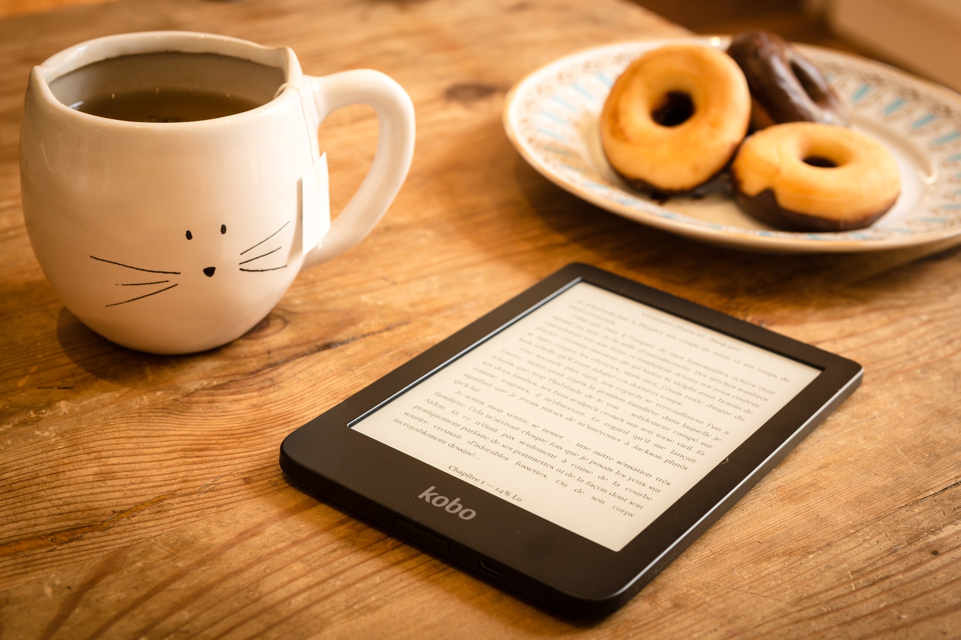 Declutter your life and read with kindle